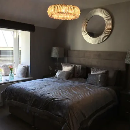 The Town House Kinsale, Hosted By Exquisite Homes, Sleeps 16 Kinsale