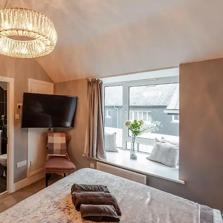 The Town House Kinsale, Hosted By Exquisite Homes, Sleeps 16 Kinsale