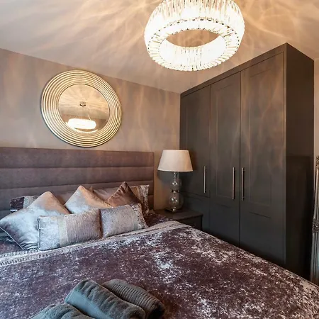 Semesterbostad The Town House Kinsale, Hosted By Exquisite Homes, Sleeps 16 *