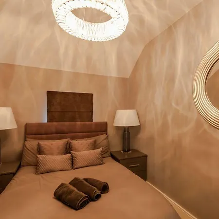The Town House Kinsale, Hosted By Exquisite Homes, Sleeps 16 Holiday home
