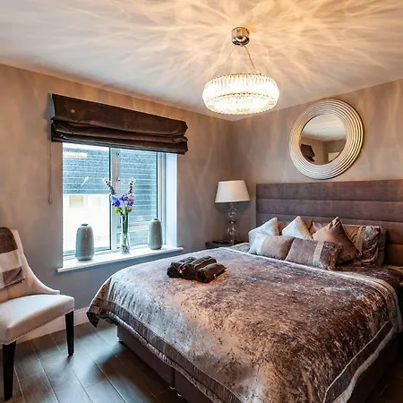 The Town House Kinsale, Hosted By Exquisite Homes, Sleeps 16 Holiday home Kinsale
