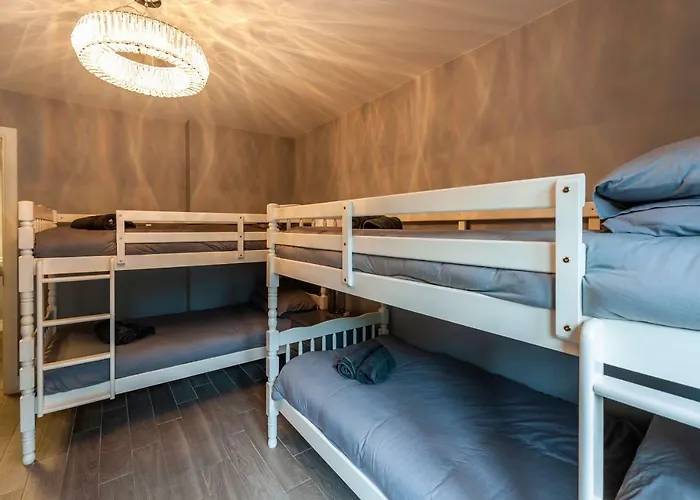 Casa de Férias The Town House Kinsale, Hosted By Exquisite Homes, Sleeps 16 *